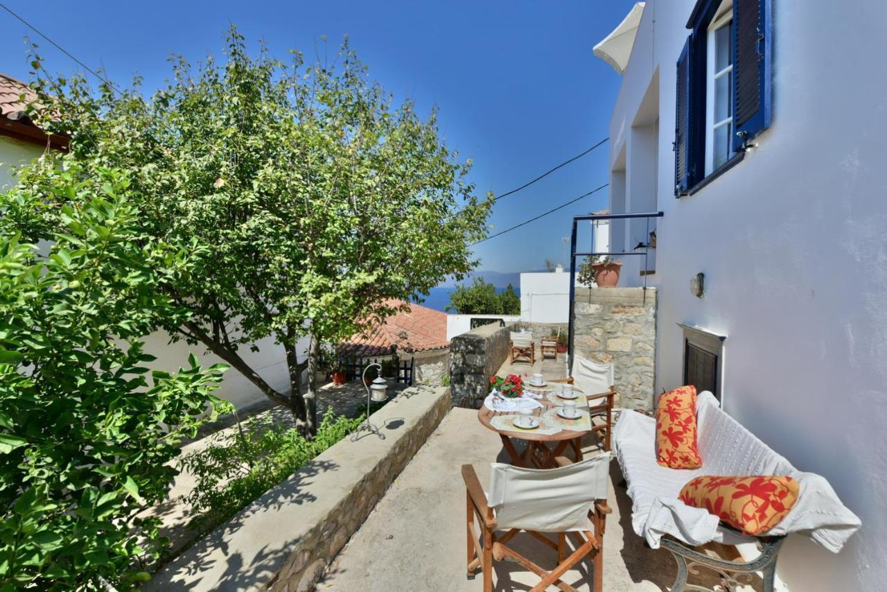 Options House Villa Hydra  Exterior photo